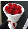 Букет роз в белом